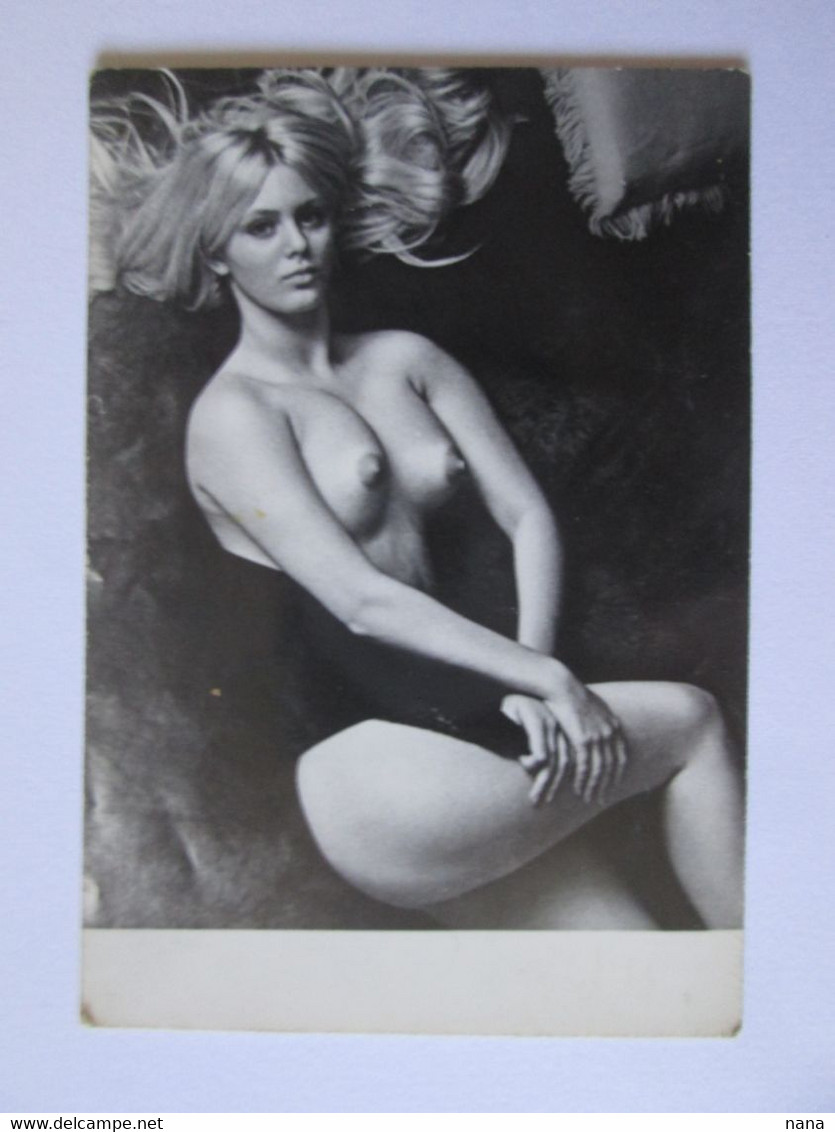 Beaux Nus Erotiques Petit Calendrier Roumain De 1970/Fine Erotic Nudes Romanian Small Calendar From 1970 - Petit Format : 1961-70