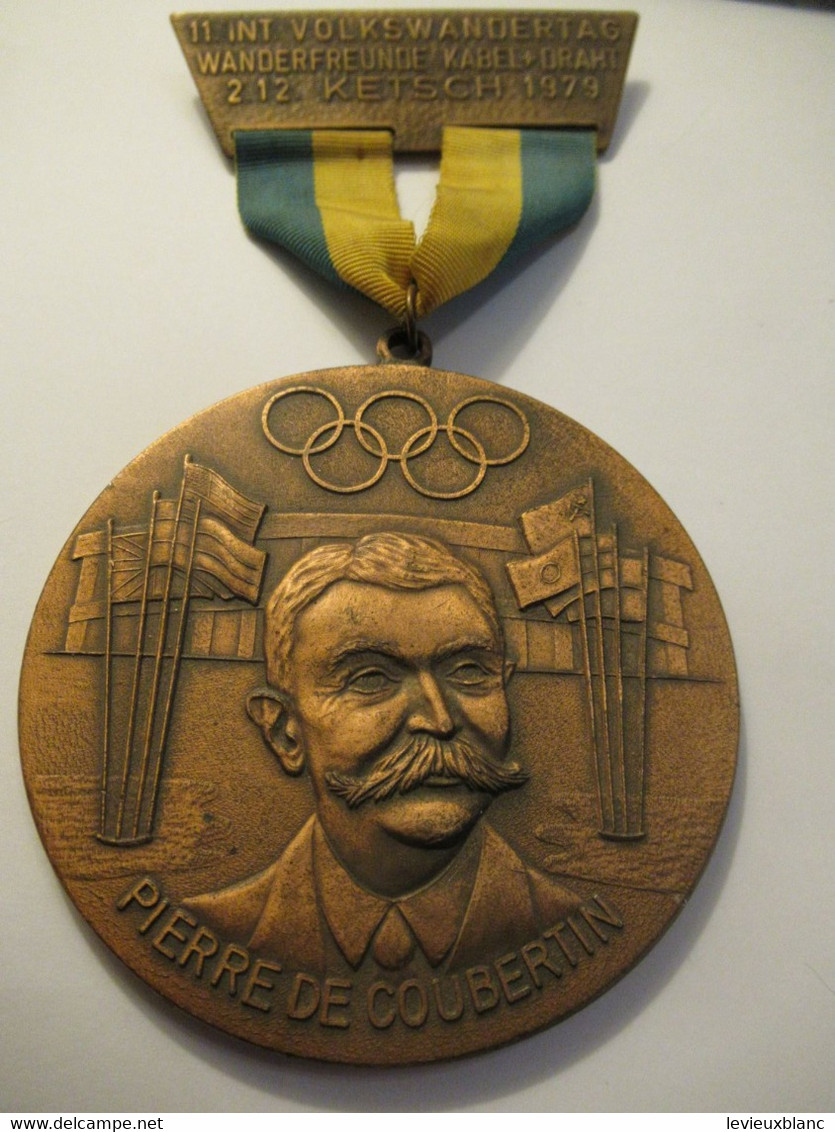 Médaille souvenir/SPORT/Journée de Randonnée/11éme International/Allemagne/ Anneaux Olympiques/ COUBERTIN/1979    SPO390