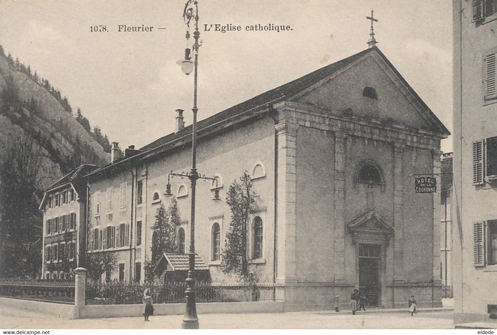 Fleurier Eglise Catholique  Lampadaire Hotel De La Couronne  Edit Bous Neuchatel  Vers Le Laureau Pouilly En Auxois - Neuchâtel