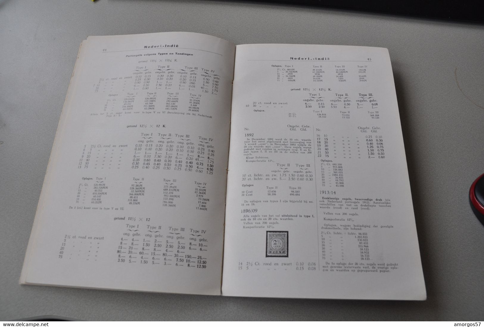 uitgebreide catalogus van Nederland en kolonien. PC Korteweg. Uitgever Mebus Postzegelhandel 1930 (eerste druk?) 66 pag.