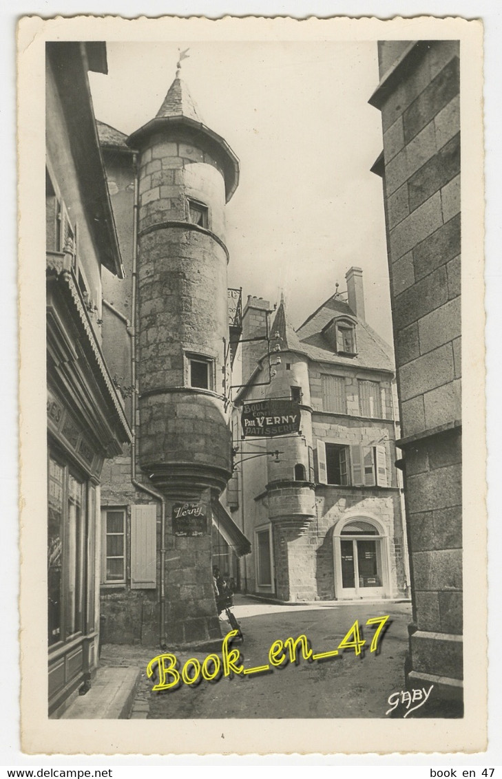 {93237} 19 Corrèze Ussel , Vieille Maison , Rue Esparvier - Ussel