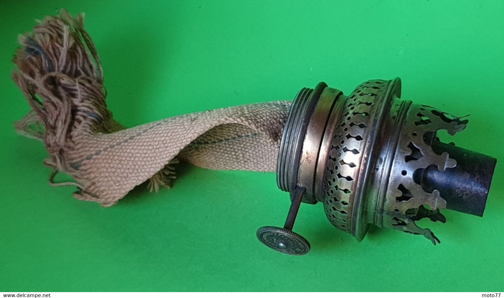 Ancienne MÈCHE De LAMPE à PÉTROLE - Métal Coton - Hauteur 7.5 Cm Environ - Vers 1900 - Chandeliers, Candelabras & Candleholders