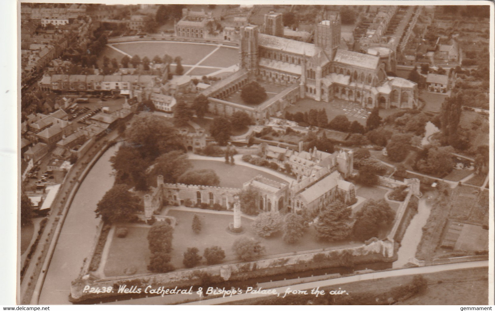WELLS CATHEDRAL AND BISHOPS PALACE. AERIAL VIEW - Wells