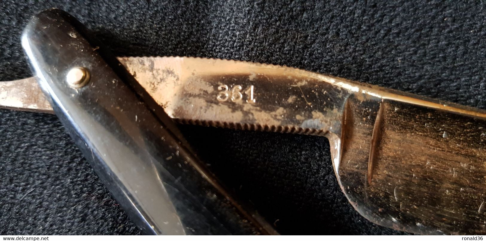 Ancien RASOIR Coupe Chou Lame Gravée THE LORD BARBER  De 20 Mm Bout Du Couteau Marquée 361 & WETTSTEIN SERGENT BOURGES - Accessories