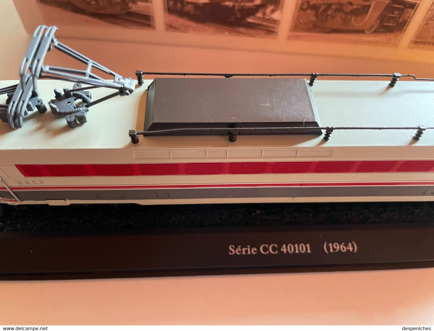 NEUF  Locomotive Série 40100  Modèle CC40101 "le nez cassé"  Réplique échelle 1/87 dans sa boîte