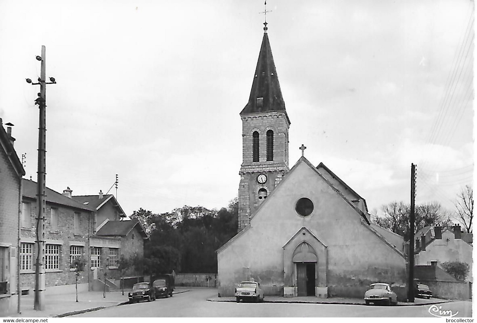 VILLECRENES ( 94 ) -  L'Ecole Et L'Eglise   ( C.P.S.M. , Gd - Ft ) - Villecresnes
