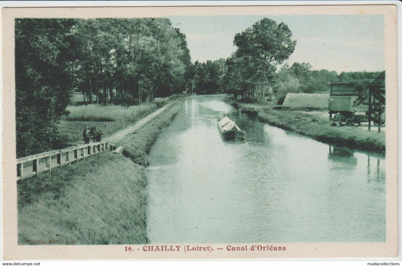 Péniche à Chailly (45 - Loiret) Canal D'Orléans - Binnenschepen