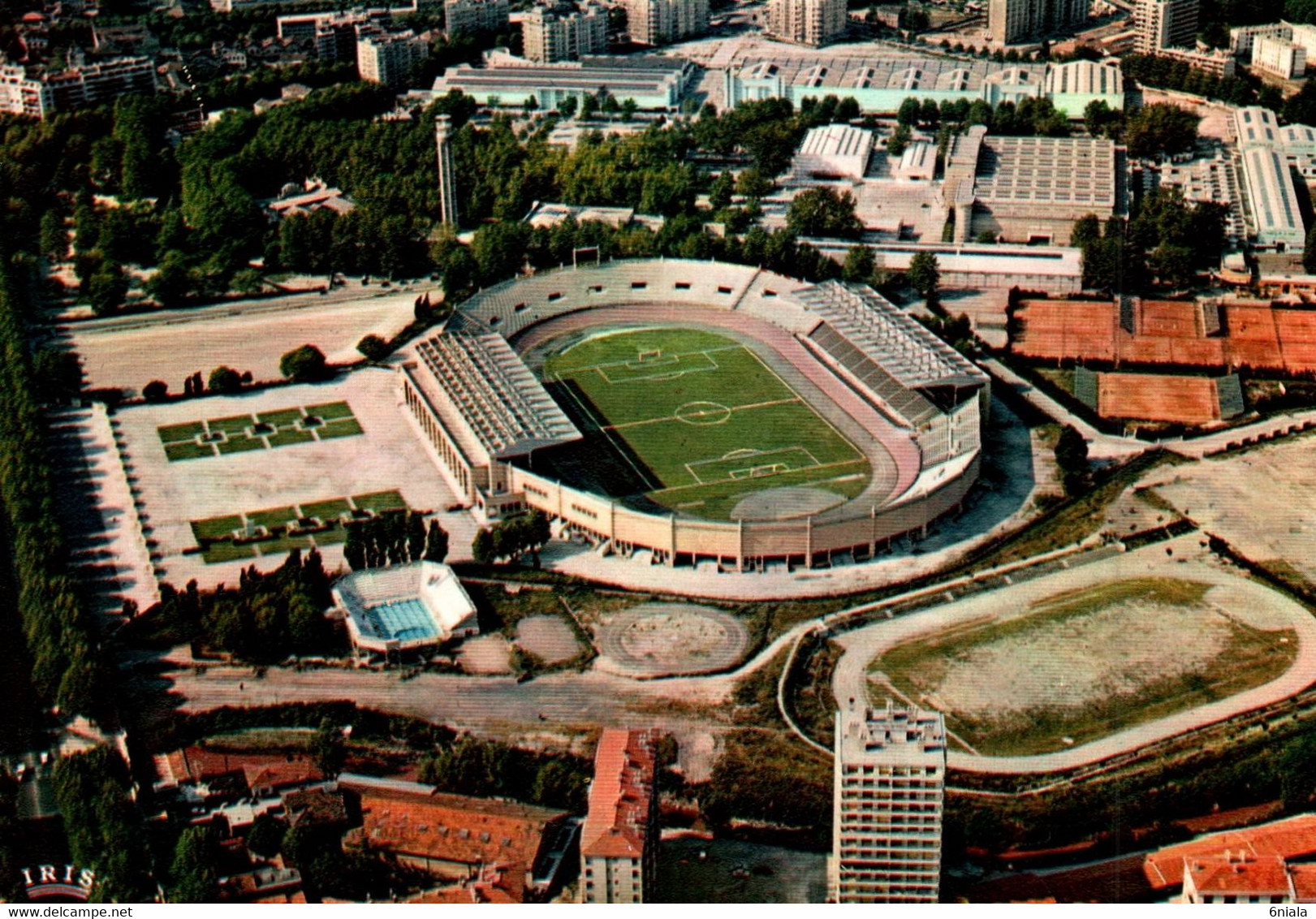 MARSEILLE Vue Aérienne Du Stade    (vélodrome)   (recto-verso) Sport, Foot,  Football - Estadios