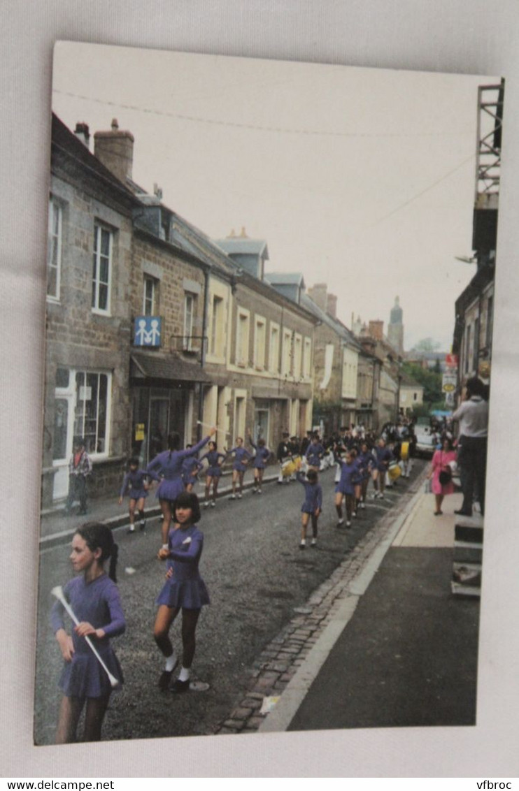 Cpm, Putanges, Majorettes Et Fanfare 1988, Orne 61 - Putanges