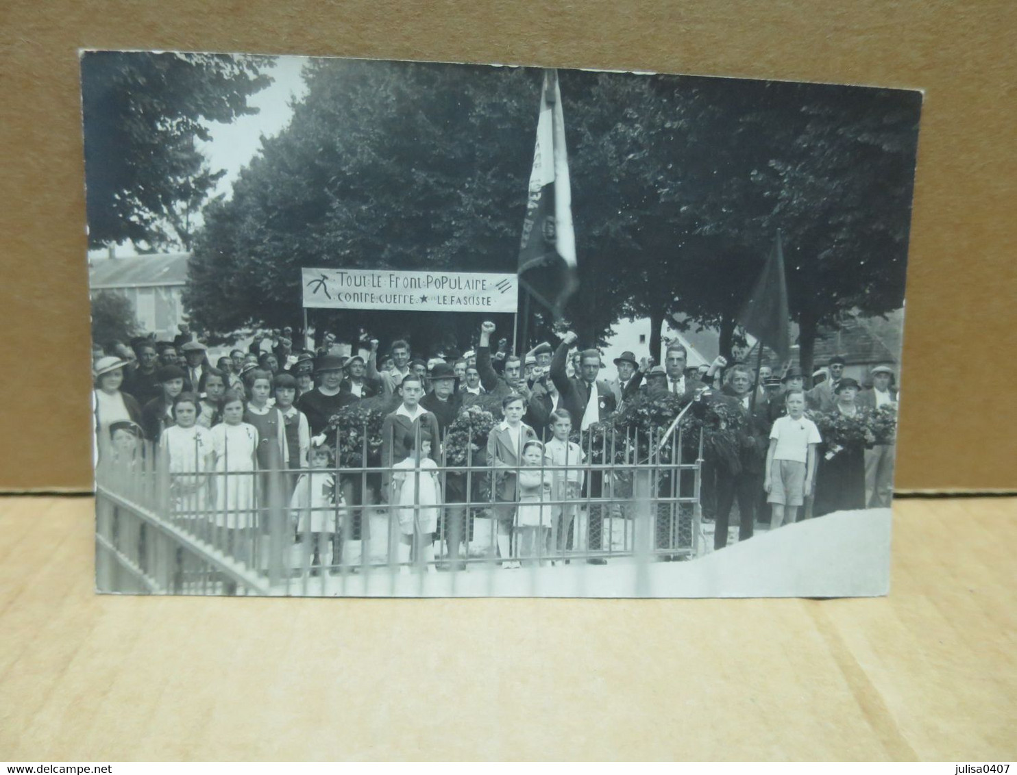 FRONT POPULAIRE Carte Photo Manifestation Contre La Guerre Et Le Fascisme Belle Animation - Evenementen