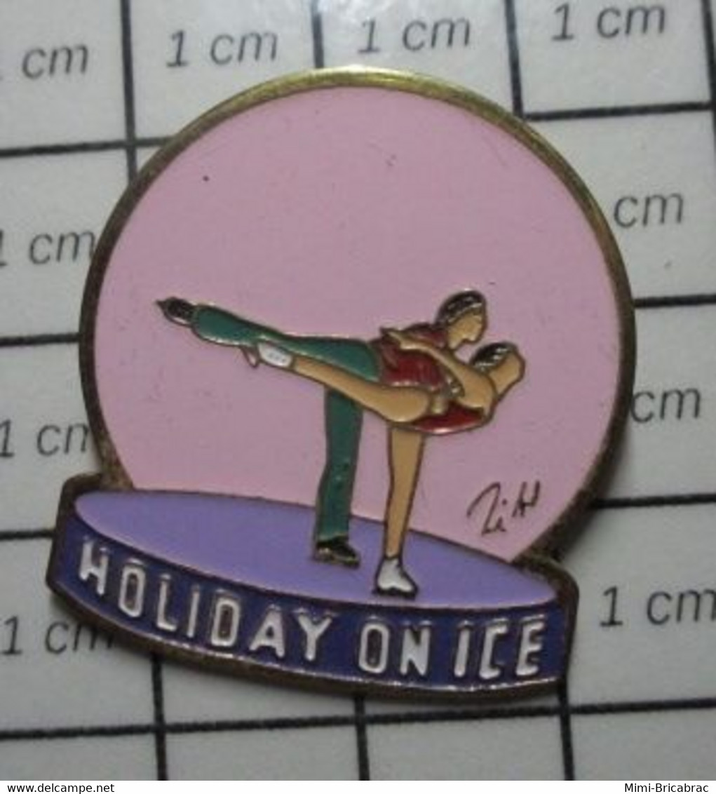 1922 Pin's Pins / Beau Et Rare / THEME : SPORTS / PATINAGE ARTISTIQUE HOLIDAY ON ICE - Kunstschaatsen