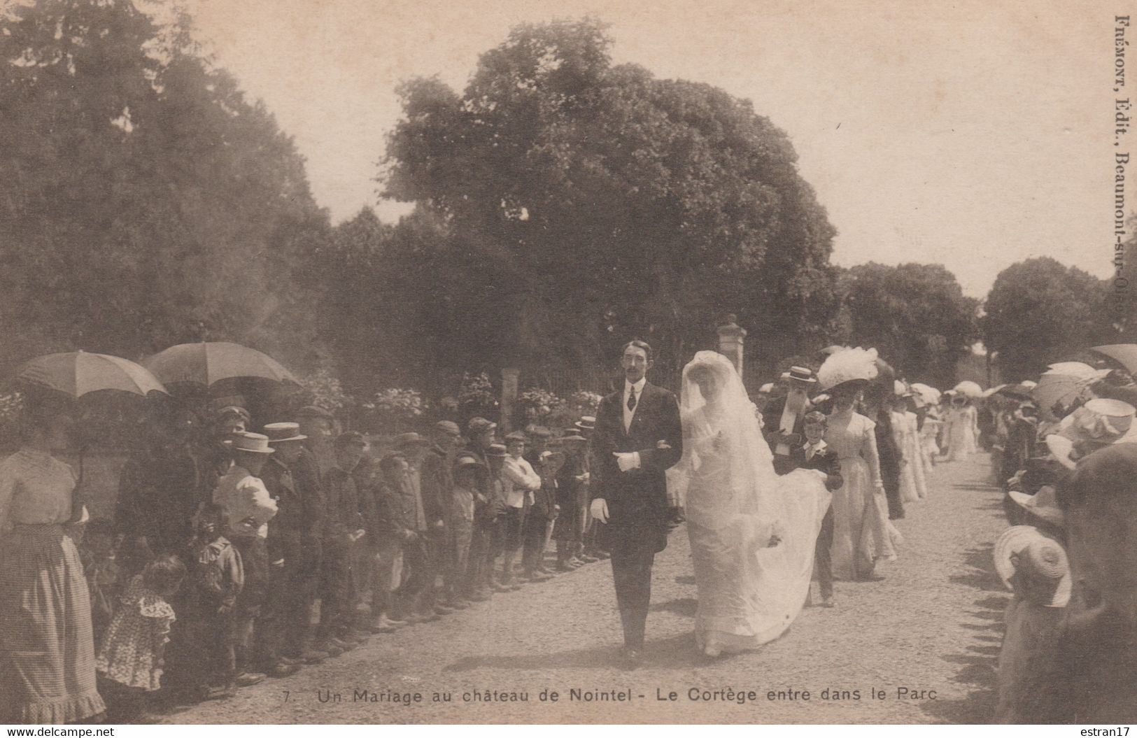 95 UN MARIAGE AU CHATEAU DE NOINTEL LE CORTEGE ENTRE DANS LE PARC - Nointel