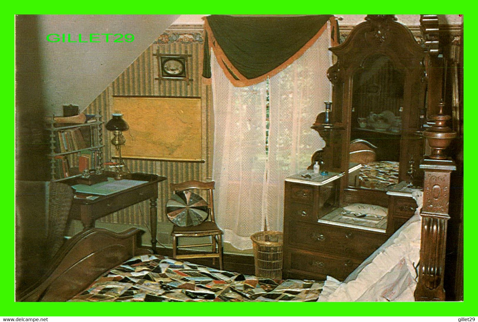 KITCHENER, ONTARIO - THE BOY'S BERDROOM OCCUPIED BY WILLIAM LYON McKENZIE KING - TRAVEL IN 1986 - LEN LEIFFER - - Kitchener