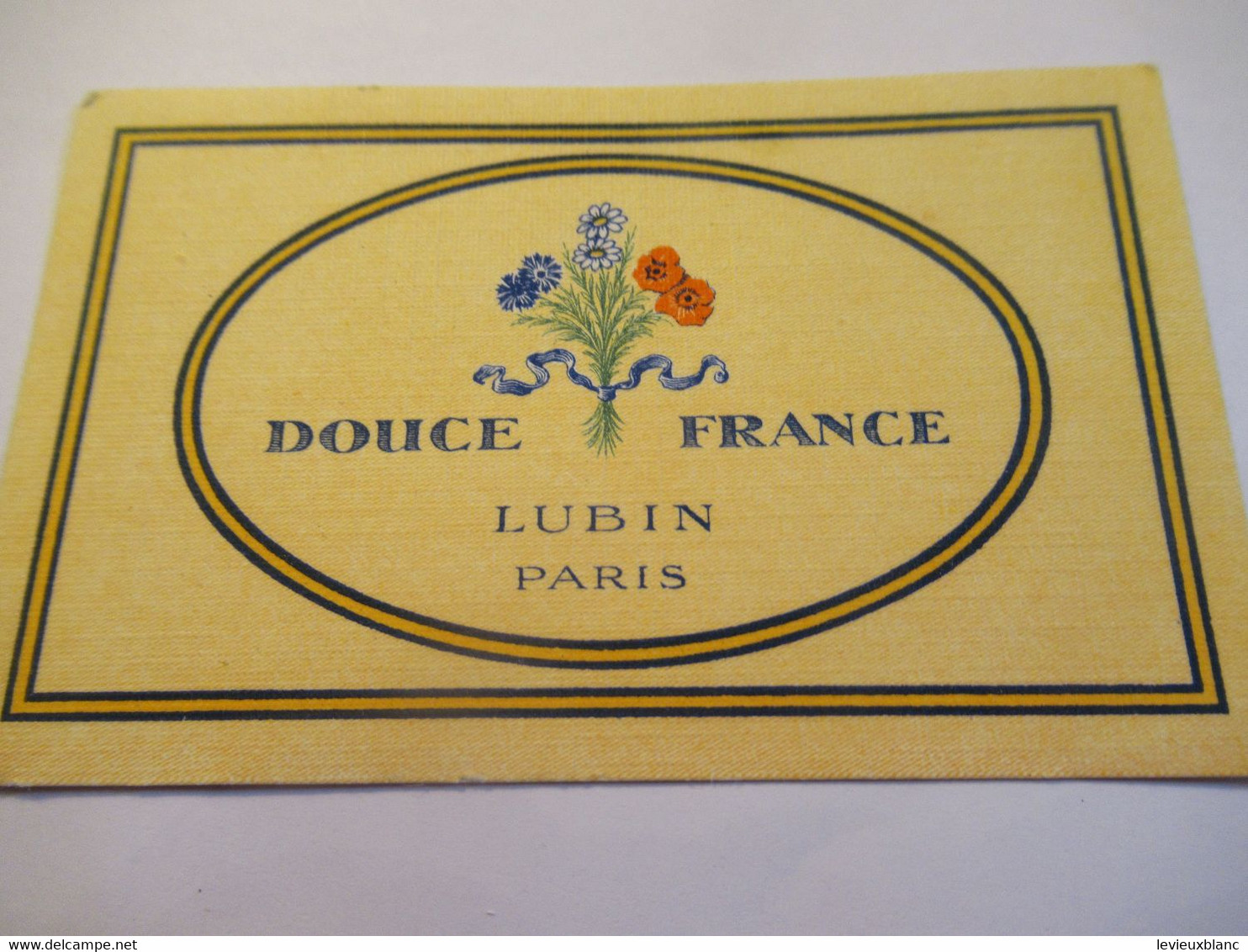 Petite Carte Publicitaire Parfumée/ DOUCE FRANCE / Lubin, Paris/ 1922          PARF241 - Profumeria Antica (fino Al 1960)