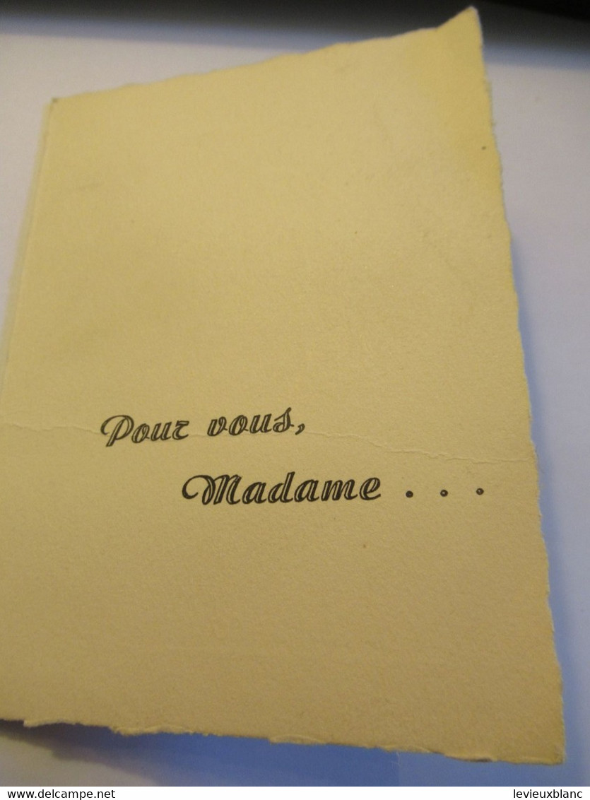 Petite Carte Bristol Publicitaire à 2 Volets / "Pour Vous Madame"/ Charlotte DUBOURG/Vers 1950-60      PARF239 - Sonstige & Ohne Zuordnung