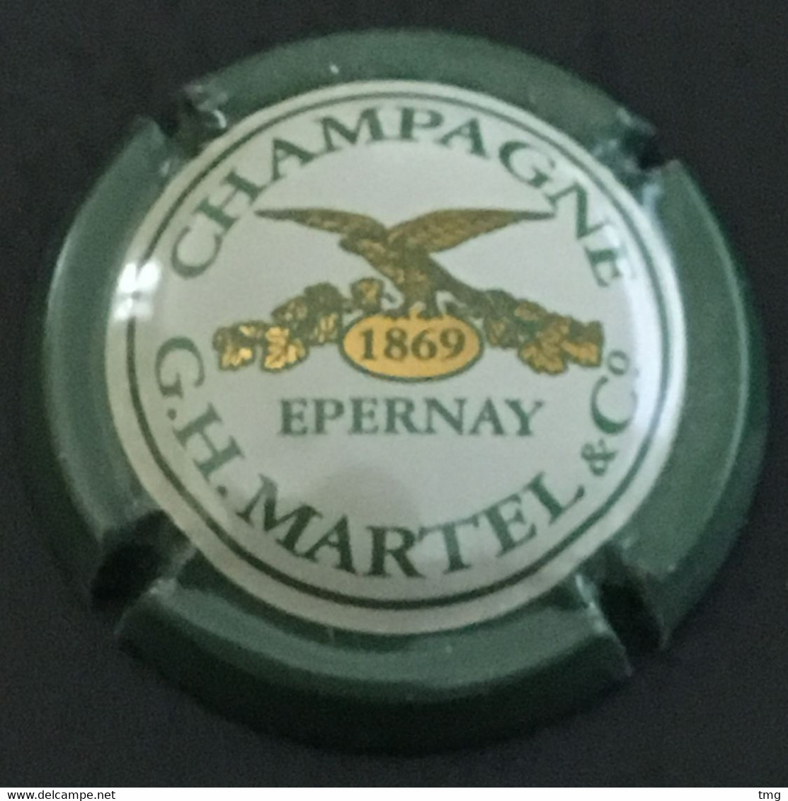 51 - Capsule De Champagne 16 - G.H. Martel H éloigné Du M, 1869 En Gros Contour Vert Clair Epernay - Martel GH