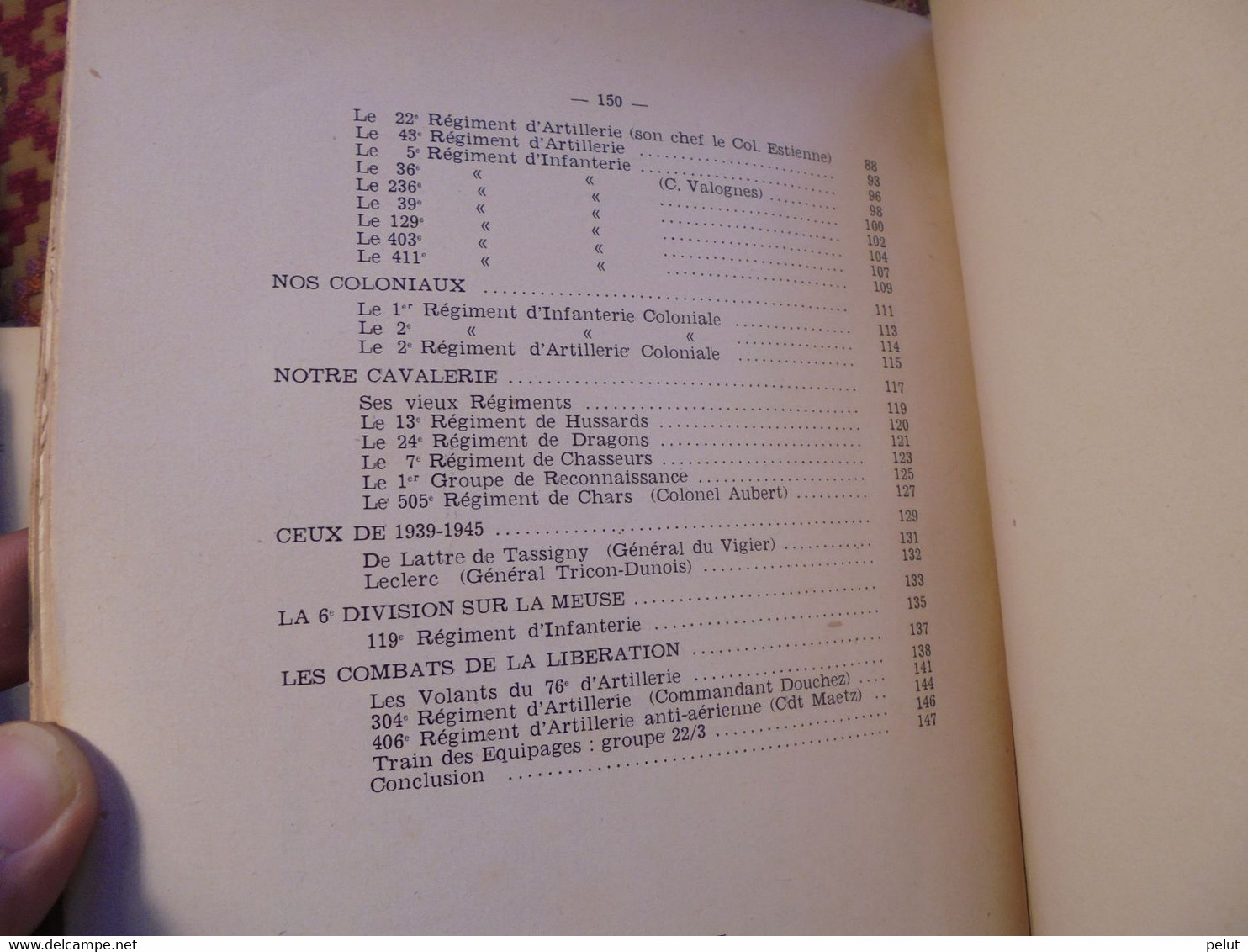 Drapeaux et étendards de régiments normands et bretons - 1952