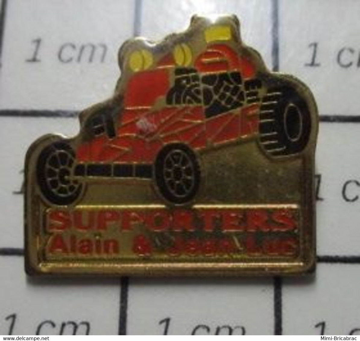 1822 Pin's Pins / Beau Et Rare / THEME : SPORTS / BUGGY ROUGE SUPPORTERS ALAIN Proviste Et JEAN-LUC Surrian - Automovilismo - F1