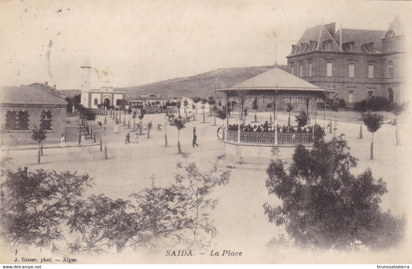 SAÏDA - La Place - Kiosque - Saïda