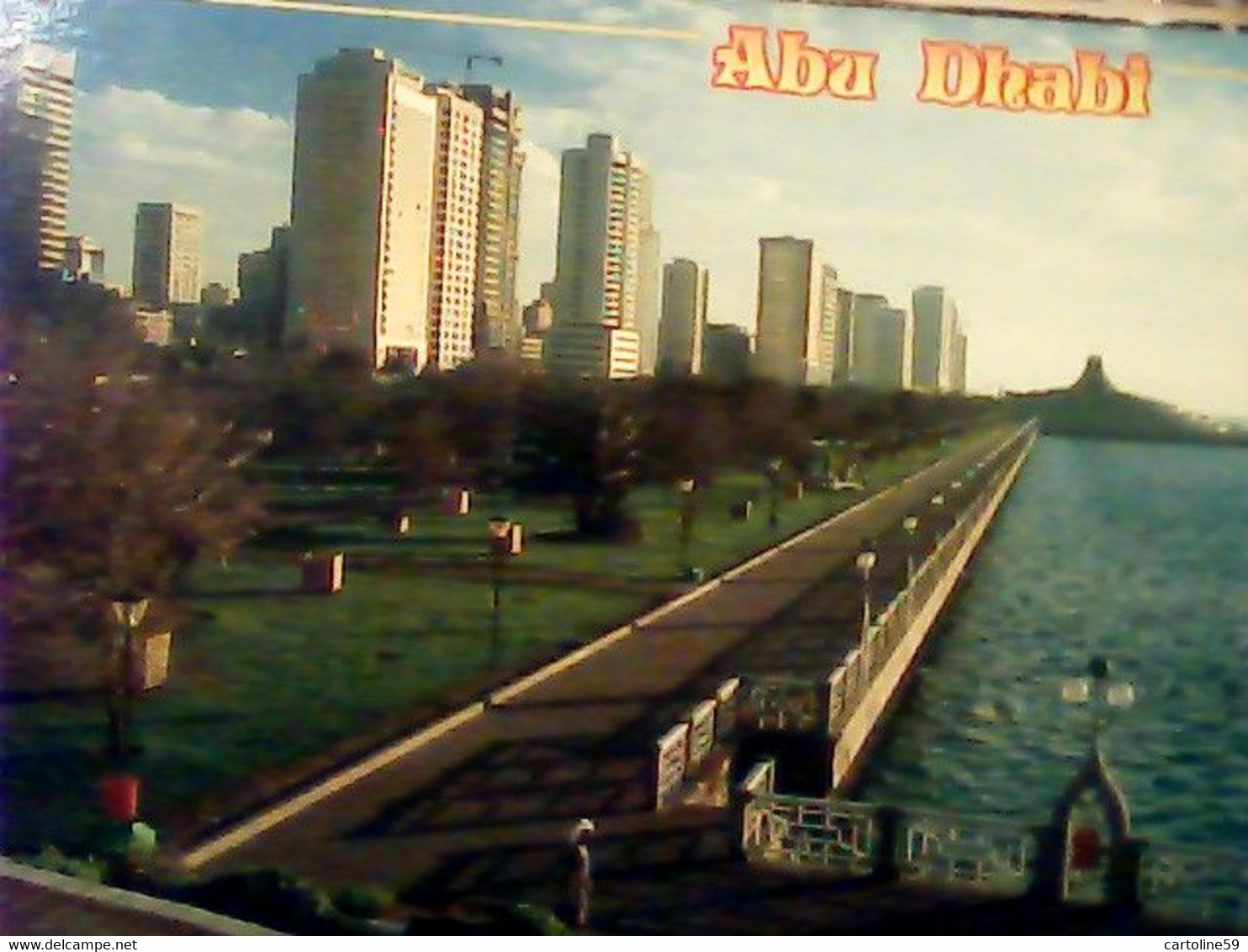 Emirats Arabes Unis - Abu Dhabi - Cornicher Road  VB1995   IS10692 - Ver. Arab. Emirate