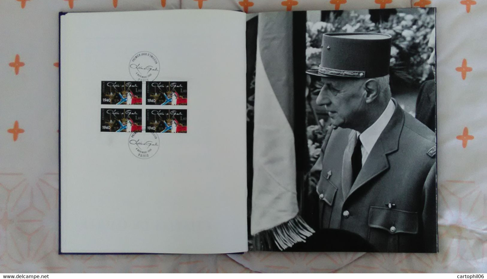 - Livre Philatélique CHARLES DE GAULLE, 12 NOVEMBRE 1970 - DÉDICACE DE L'AUTEUR : Louis-Henri BOUSSEL - - De Gaulle (General)