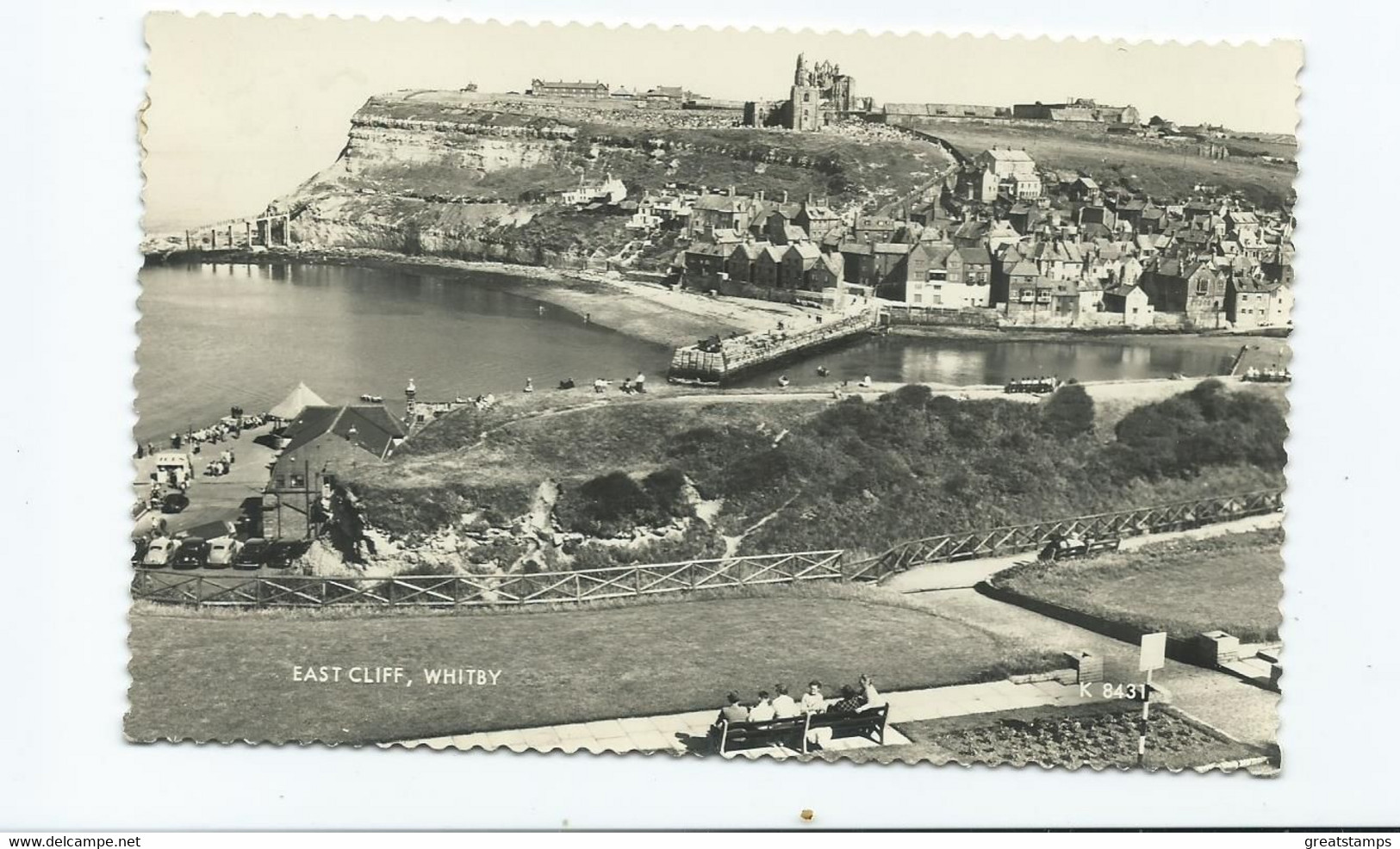 Yorkshire Whitby East Cliff  Posted 1964 Valentine's Rp - Whitby