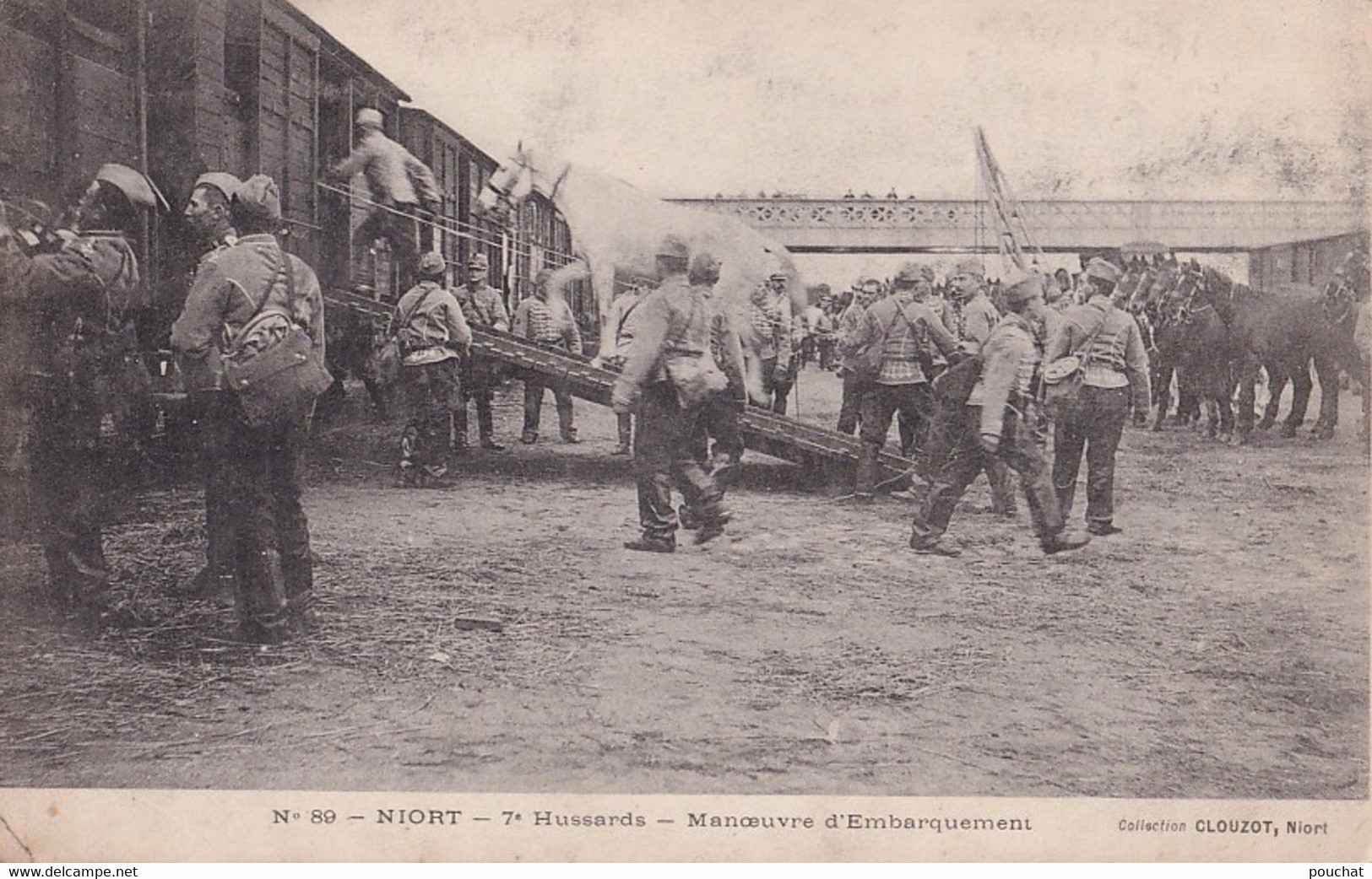 B3-79) NIORT- LA GARE - 7 EME  HUSSARDS - MANOEUVRE D ' EMBARQUEMENT - ( 2 SCANS ) - Niort