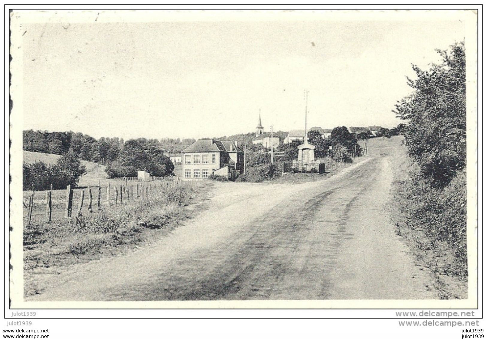 VILLERS - LA - LOUE ..-- Maison Communale . Vers MOUSTIER ( Famille Marcel LOUIS ) . Voir Verso . - Meix-devant-Virton