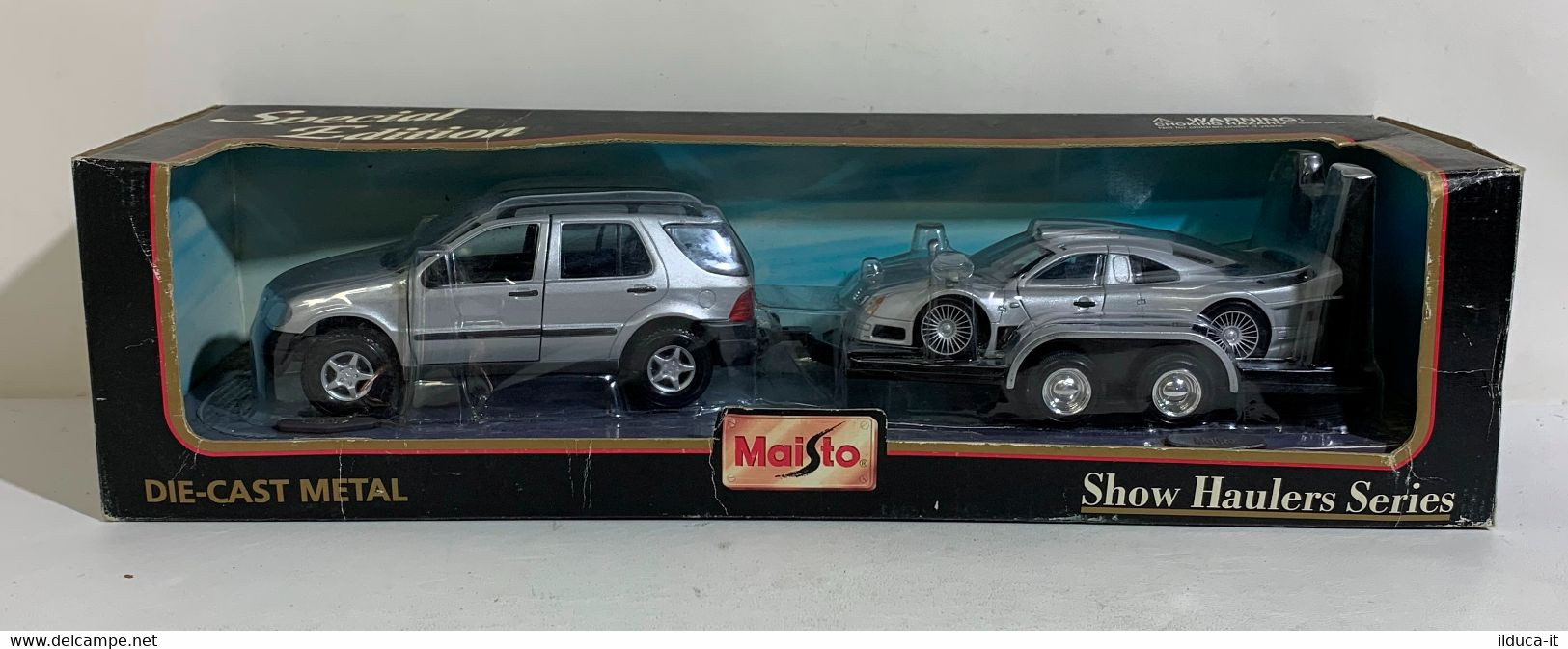 I105872 Maisto Special Edition 1/18 - Show Haulers Series - Mercedes Benz ML320 - Maisto