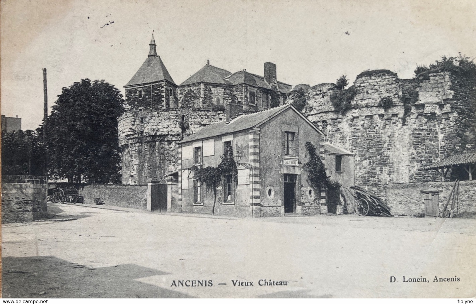 Ancenis - Place Et Le Vieux Château - Bureau De L’octroi - Ancenis