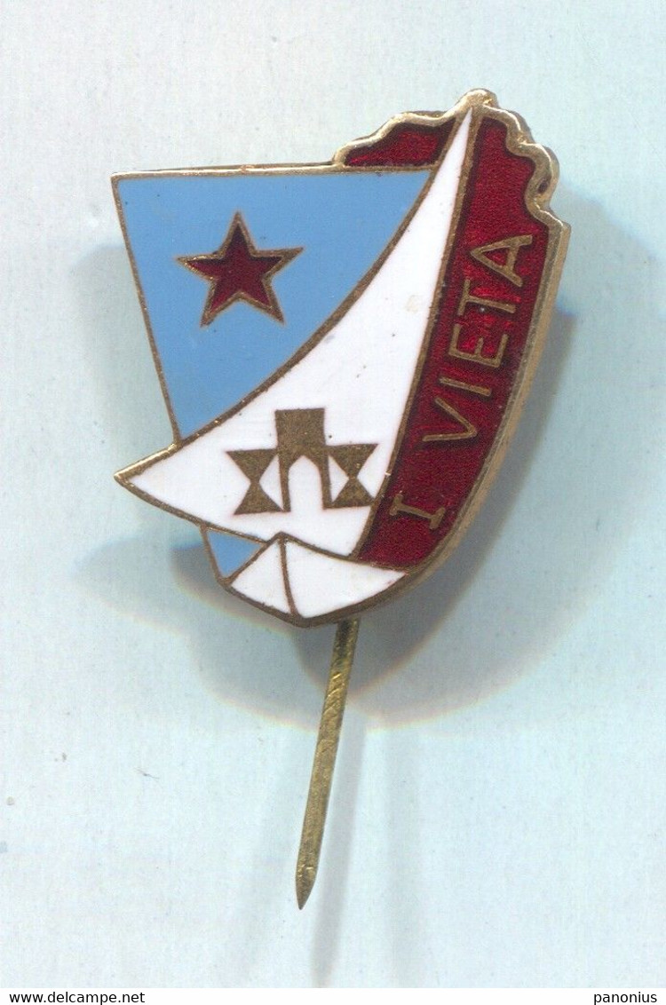 Sailing Yachting - I. Vieta, Vintage Pin Badge Abzeichen, Enamel - Segeln