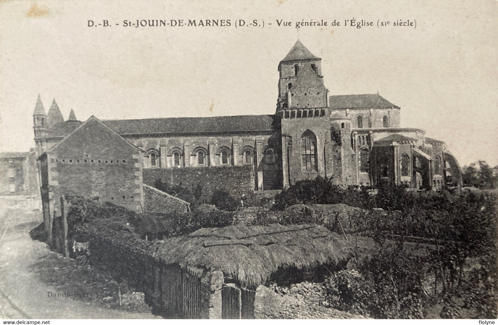 St Jouin De Marnes - Vue Générale De L’église Du Village - Saint Jouin De Marnes