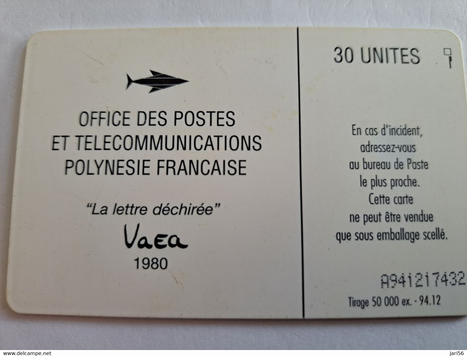 POLINESIA FRANCAISE  CHIPCARD  30 UNITS  LA LETTRE DECHIREE  VAEA 1980/ POLYNESIEN                **10469** - Polynésie Française