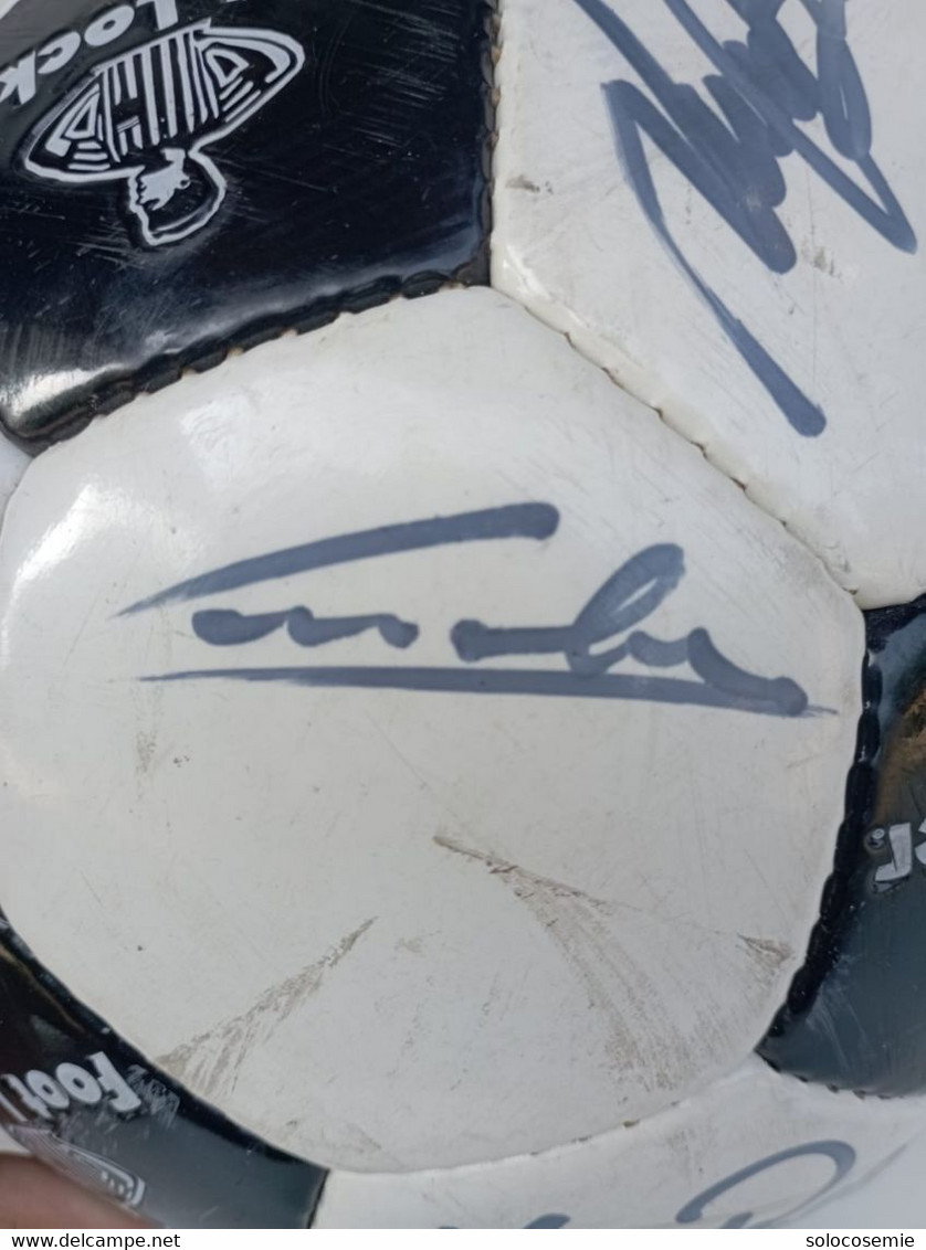 Pallone calcio , con autografi originali