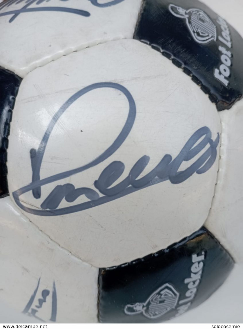 Pallone calcio , con autografi originali