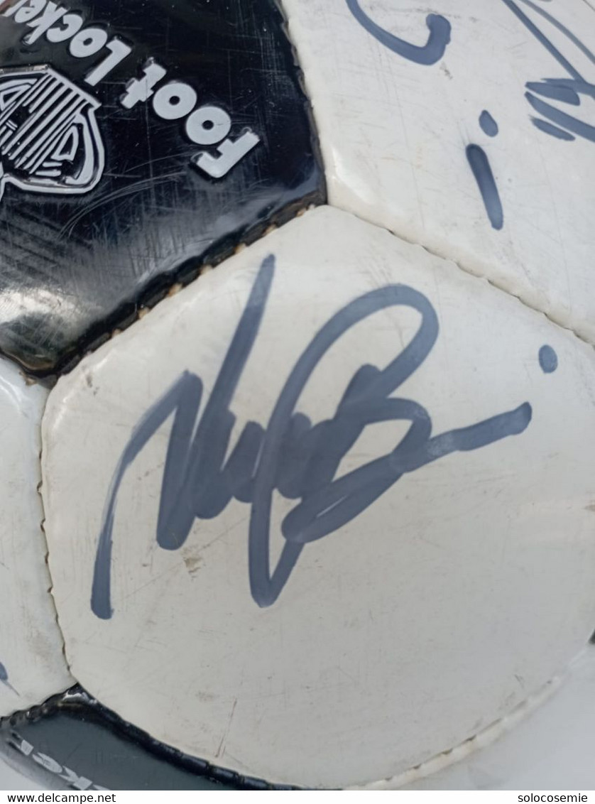 Pallone calcio , con autografi originali