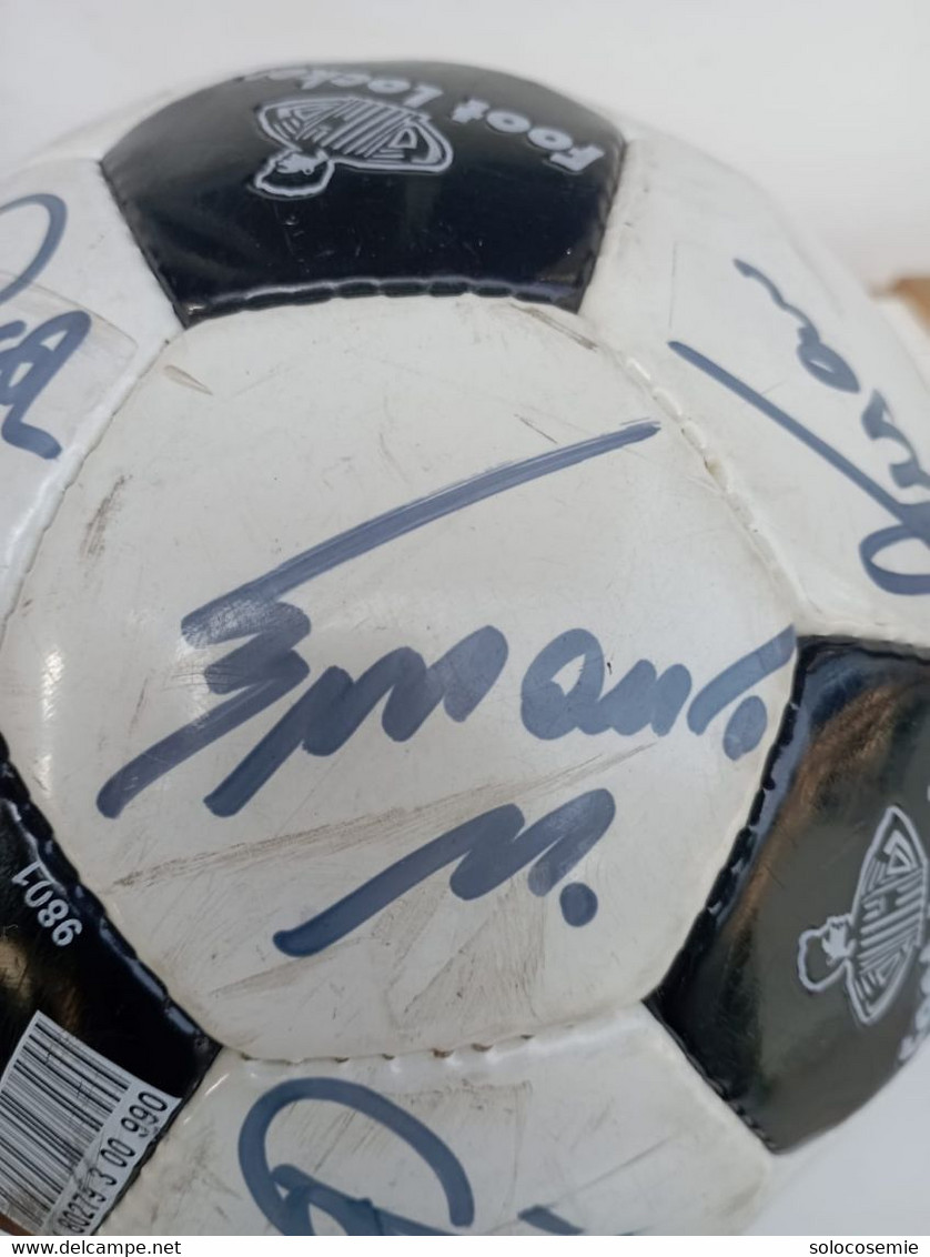 Pallone calcio , con autografi originali