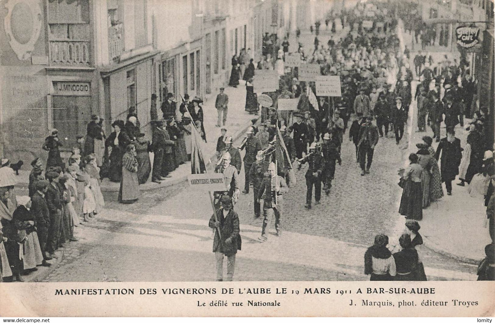 10 Bar Sur Aube Manifestation Des Vignerons De L' Aube Mars 1911 Défilé Rue Nationale Champenois CPA  Champagne - Bar-sur-Aube