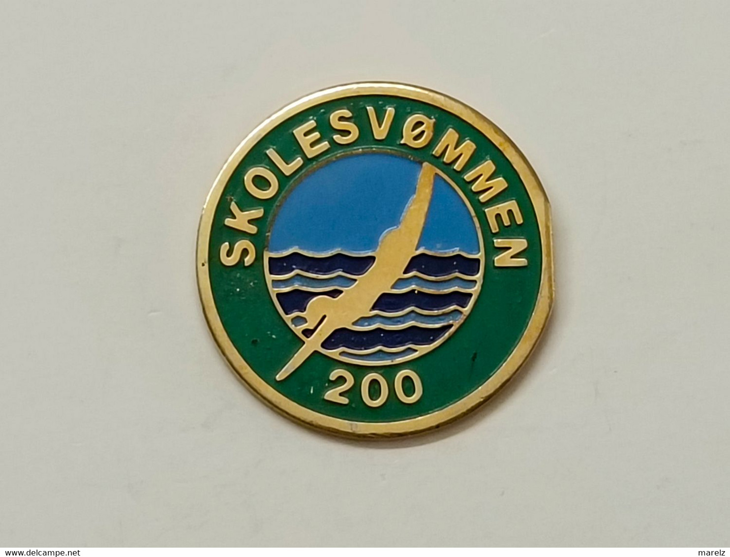 Pin's Sport NATATION - SKOLESVOMMEN 200 - Natation Scolaire Ecole De Natation - Natation