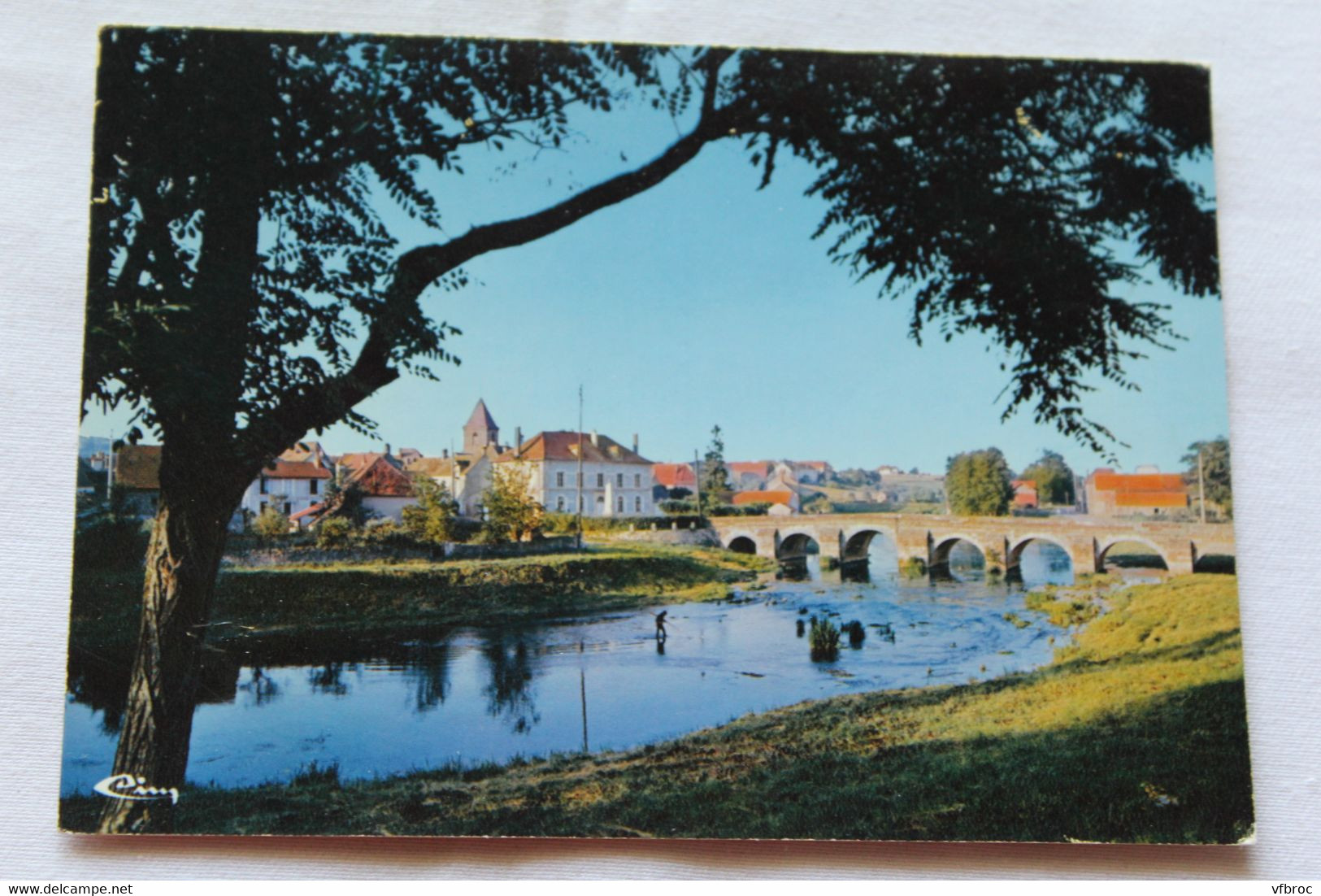 Cpm, Guillon, Bords Du Serein, L'école, La Mairie, L'église, Yonne 89 - Guillon