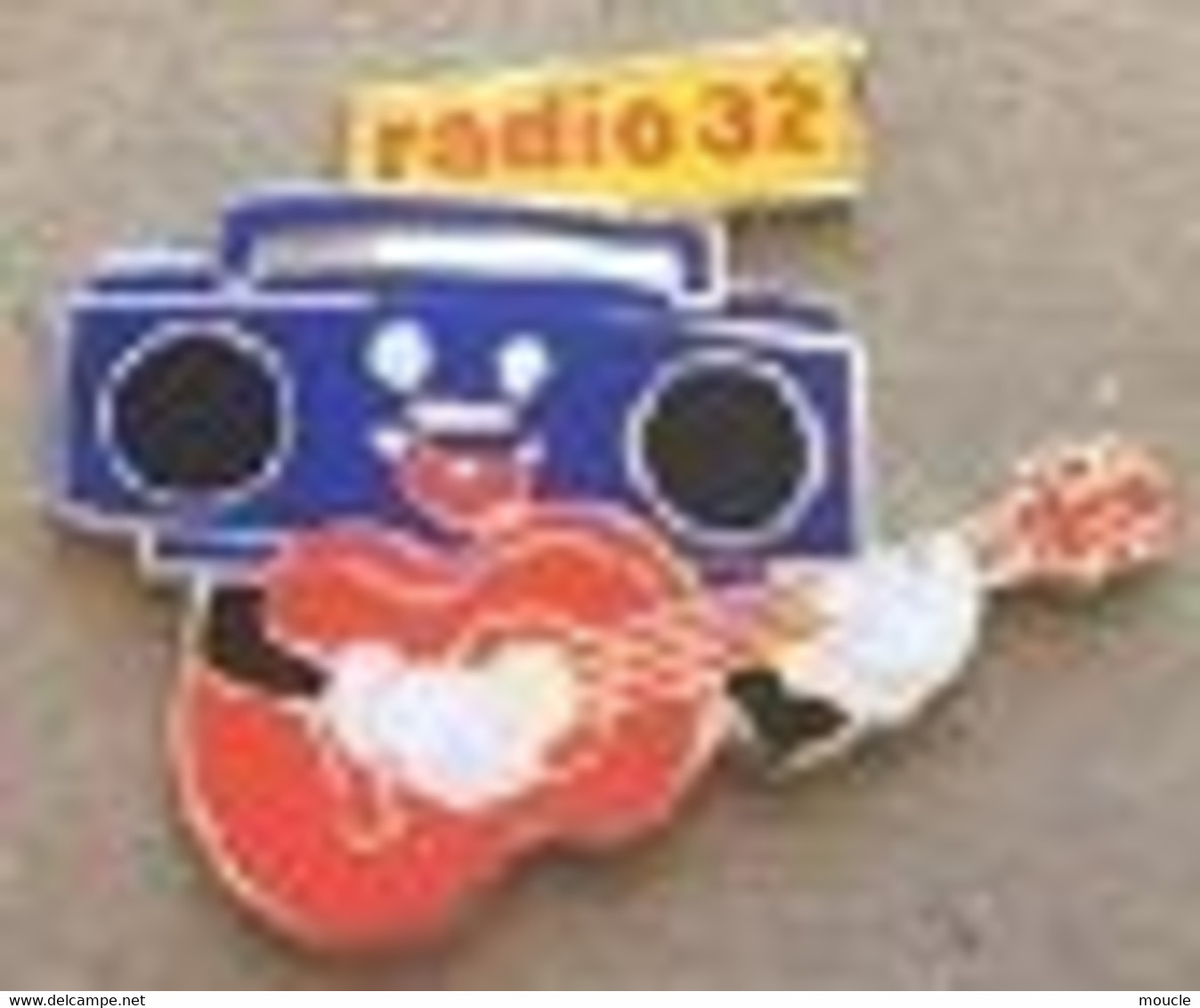 RADIO 32 - GUITARE - VISAGE - EGF - STEREO -    (27) - Medias