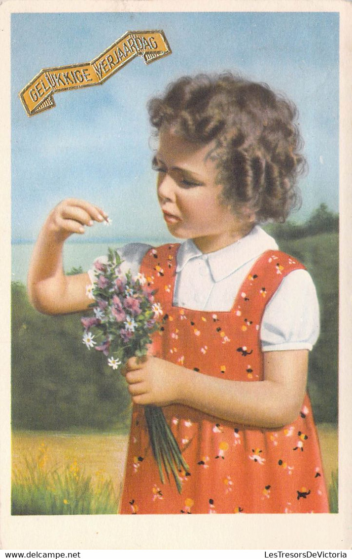 CPA - FETE VOEUX - Ste Catherine - Une Petite Fille à La Robe Rouge Enlève Les Pétales Des Fleurs De Son Bouquet - Santa Caterina