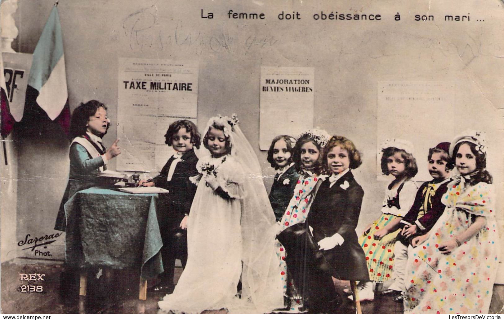 CPA - ENFANTS - La Femme Doit Obéissance à Son Mari - Jeunes Enfants Jouent Un Rôle De Théâtre - Humorous Cards