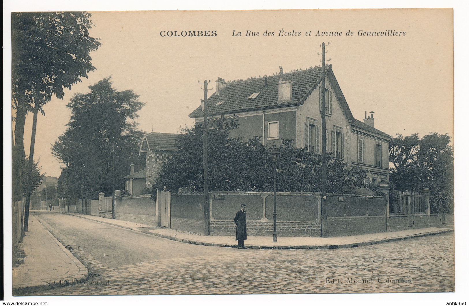 CPA 92 COLOMBES La Rue Des Ecoles Et Avenue De Gennevilliers - Colombes