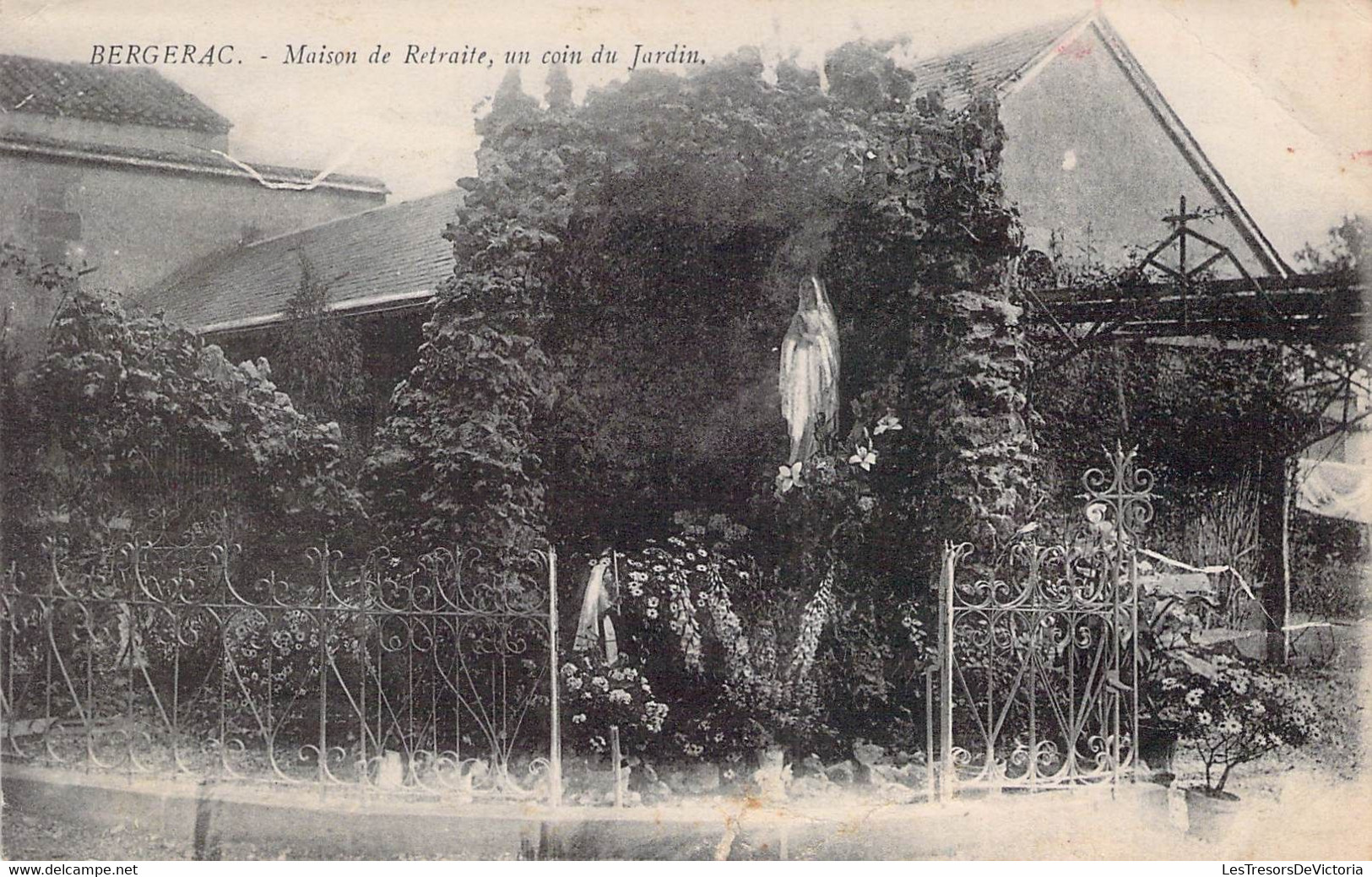 CPA - 24 - BERGERAC - Maison De Retraite - Un Coin Du Jardin - Vierge - Bergerac