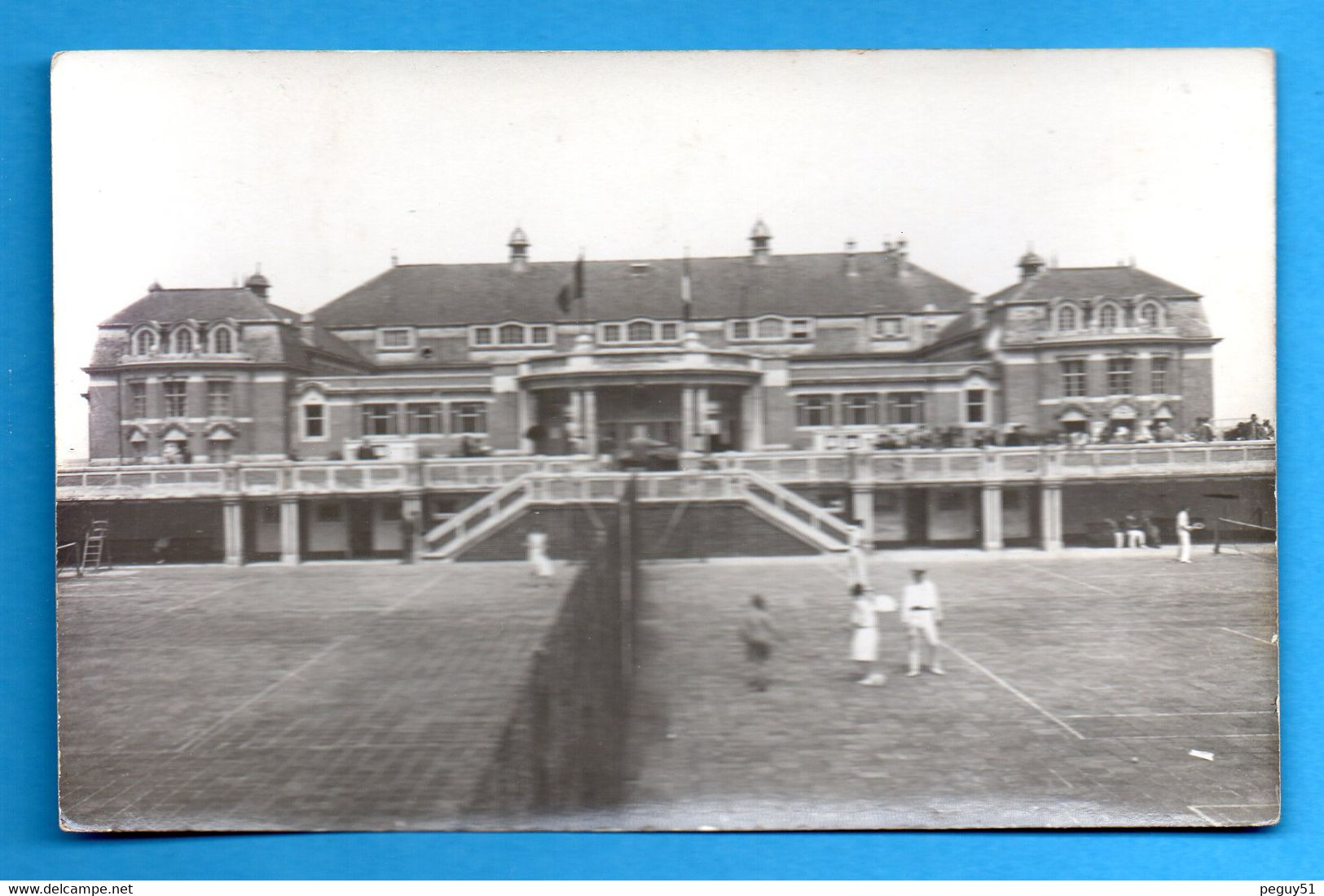 Middelkerke. Carte-photo. Le Kursaal Et Les Courts De Tennis. - Middelkerke