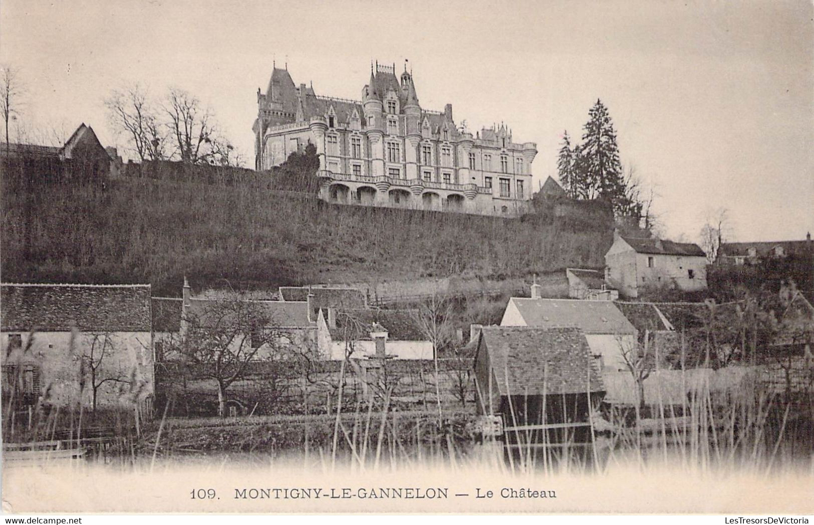 CPA - 28 - MONTIGNY LE GANNELON - Le Château - Dos Non Divisé - Montigny-le-Gannelon