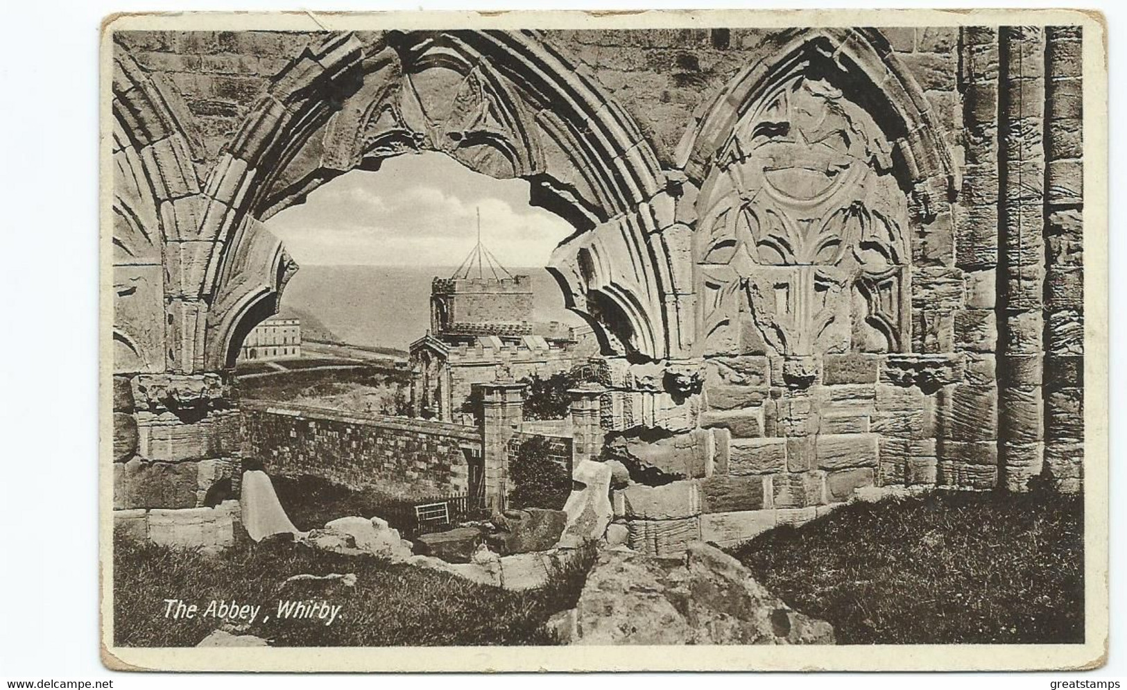 Yorkshire  Postcard  Whitby Abbey Rp Unused No Publisher - Whitby