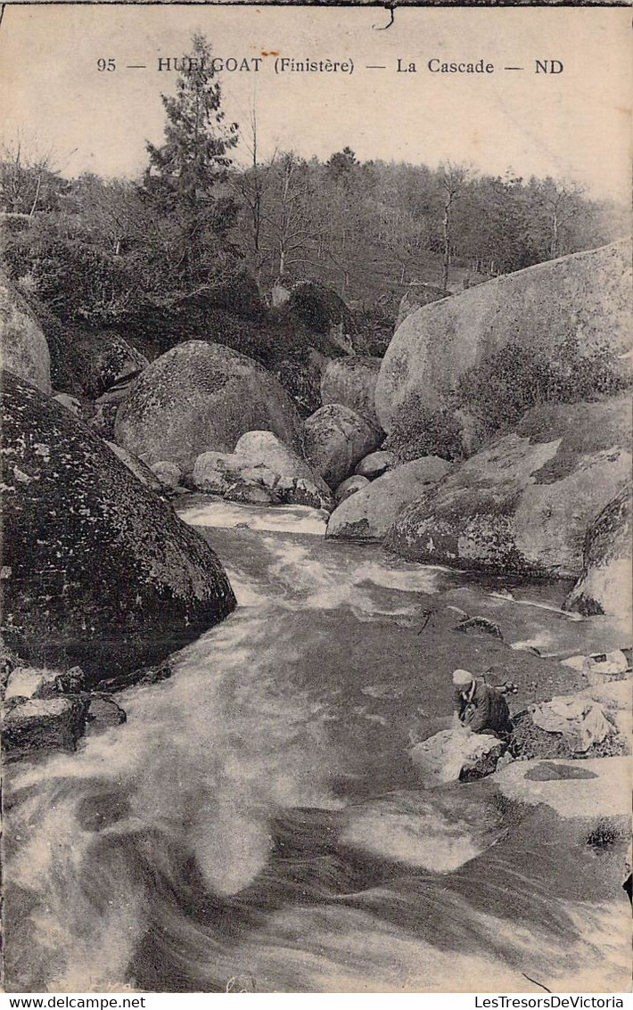 CPA - 29 - HUELGOAT - La Cascade - Femme Qui Lave Son Linge - Huelgoat