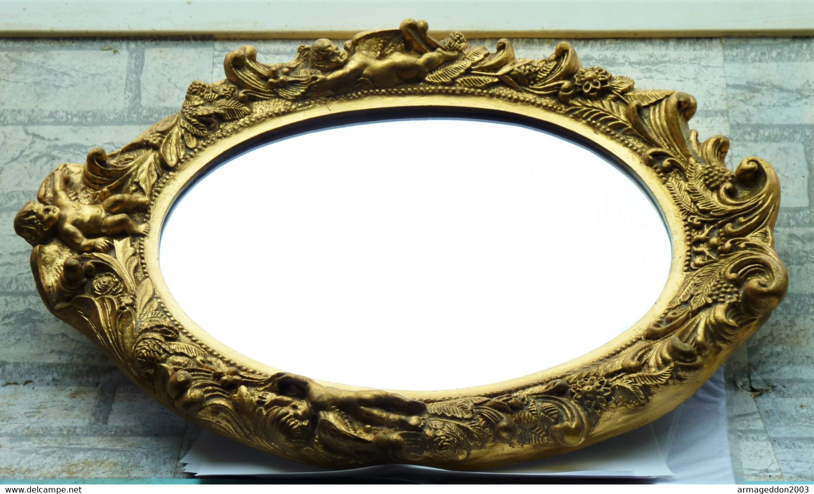 CADRE MIROIR OVALE EN STUC DORE DECOR ANGES PERLES FLEURIS 19 eme